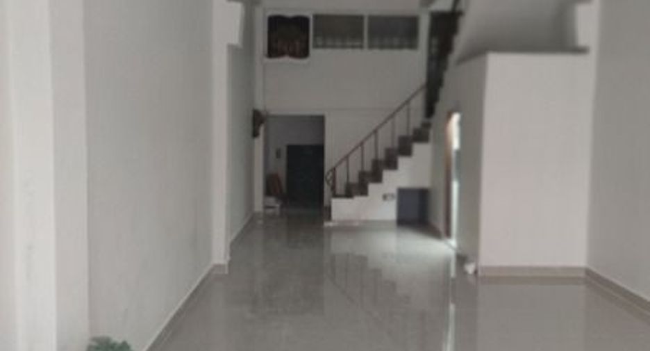 For sale 3 bedrooms townhouse in Sathon, Bangkok