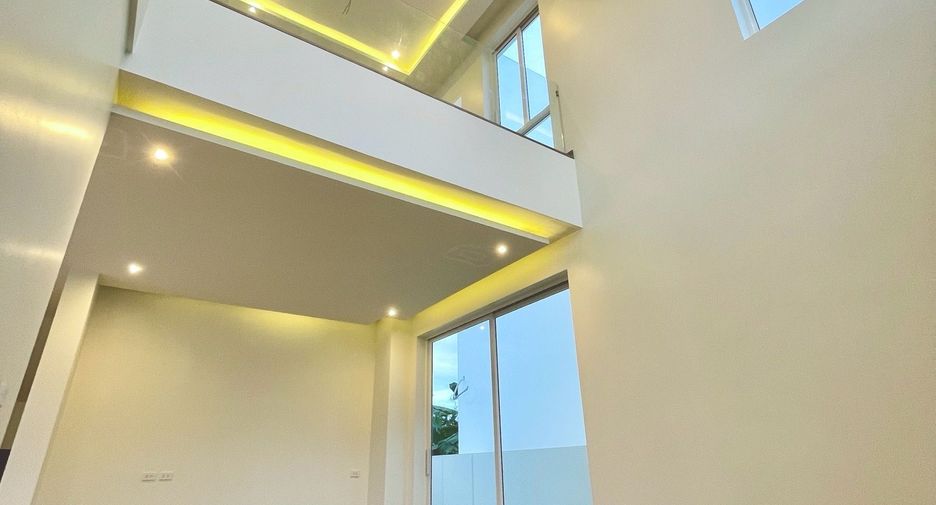 Casa en venta de 4 habitaciones en Mueang Chiang Mai, Chiang Mai
