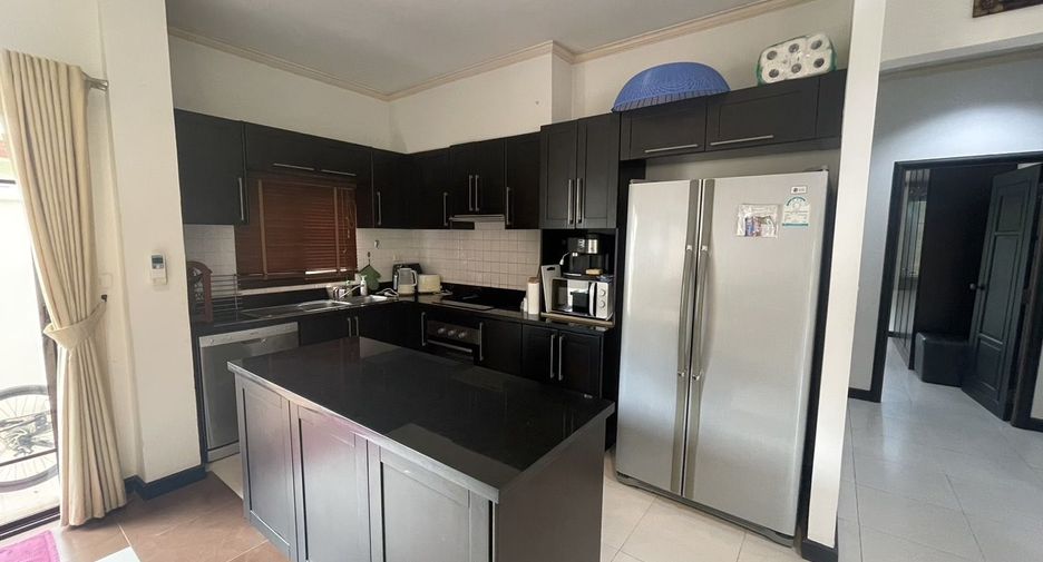 For rent 3 bedrooms villa in Hua Hin, Prachuap Khiri Khan