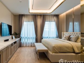 À vendre 5 chambres maison à Taling Chan, Bangkok