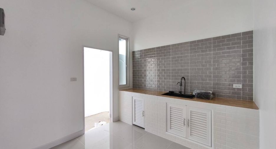 For sale 3 bedrooms house in Saraphi, Chiang Mai