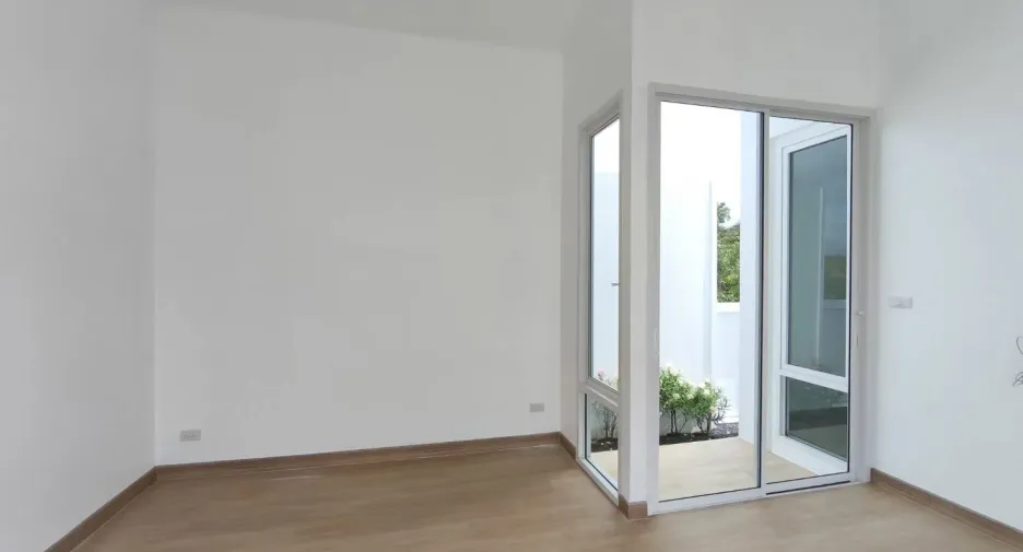 For sale 3 bedrooms house in Saraphi, Chiang Mai