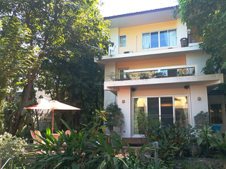 À vendre 6 chambres villa à Na Jomtien, Pattaya