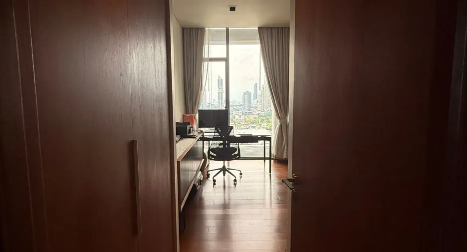 À vendre et à louer 2 chambres appartement à Sathon, Bangkok