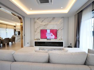 For sale and for rent 5 bedrooms house in Lat Krabang, Bangkok