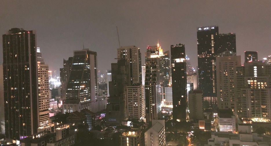 For sale 2 bedrooms condo in Watthana, Bangkok