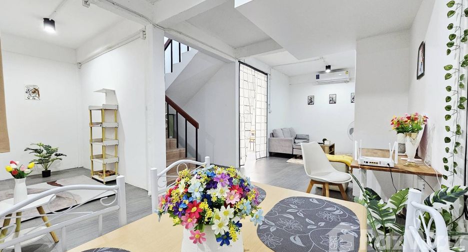 For rent 3 bedrooms house in Mueang Chiang Mai, Chiang Mai