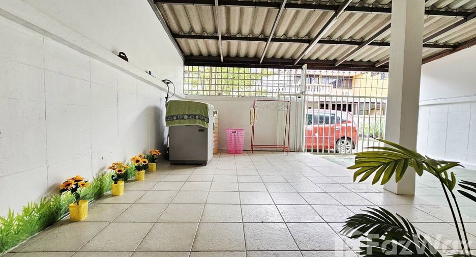 For rent 3 bedrooms house in Mueang Chiang Mai, Chiang Mai