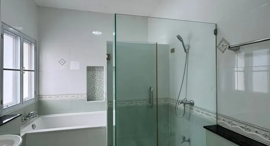 For rent 3 bedrooms house in San Sai, Chiang Mai