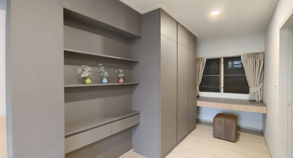 For sale and for rent 3 bedrooms condo in Watthana, Bangkok