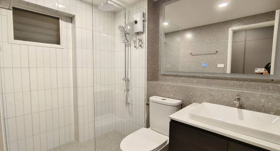 For sale and for rent 3 bedrooms condo in Watthana, Bangkok