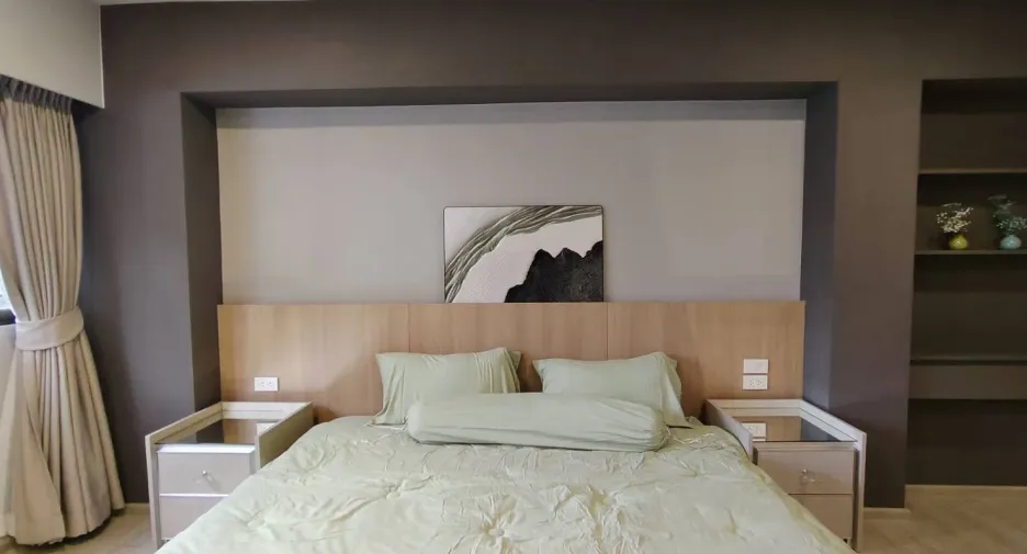 For sale and for rent 3 bedrooms condo in Watthana, Bangkok