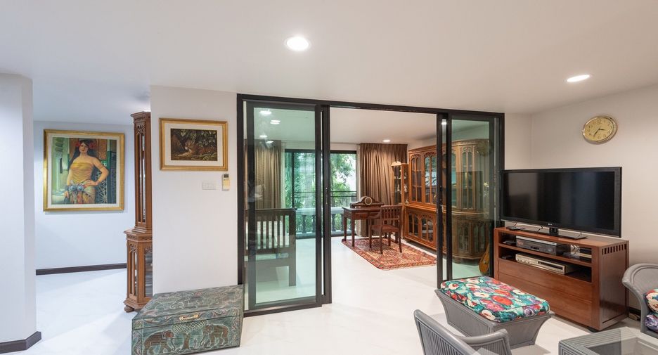 For rent 4 bedrooms townhouse in Hua Hin, Prachuap Khiri Khan