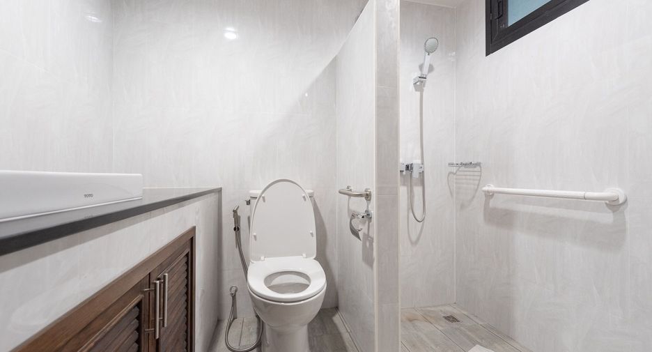 For rent 4 bedrooms townhouse in Hua Hin, Prachuap Khiri Khan