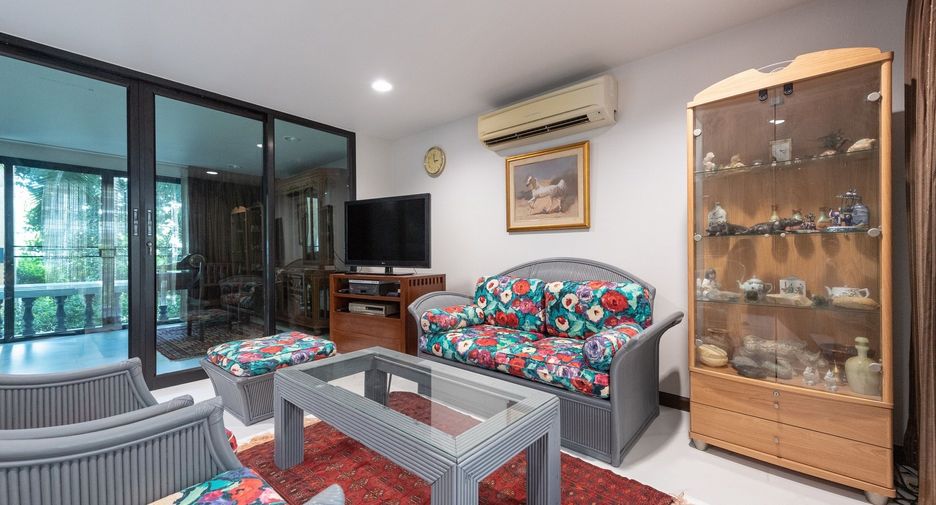 For rent 4 bedrooms townhouse in Hua Hin, Prachuap Khiri Khan