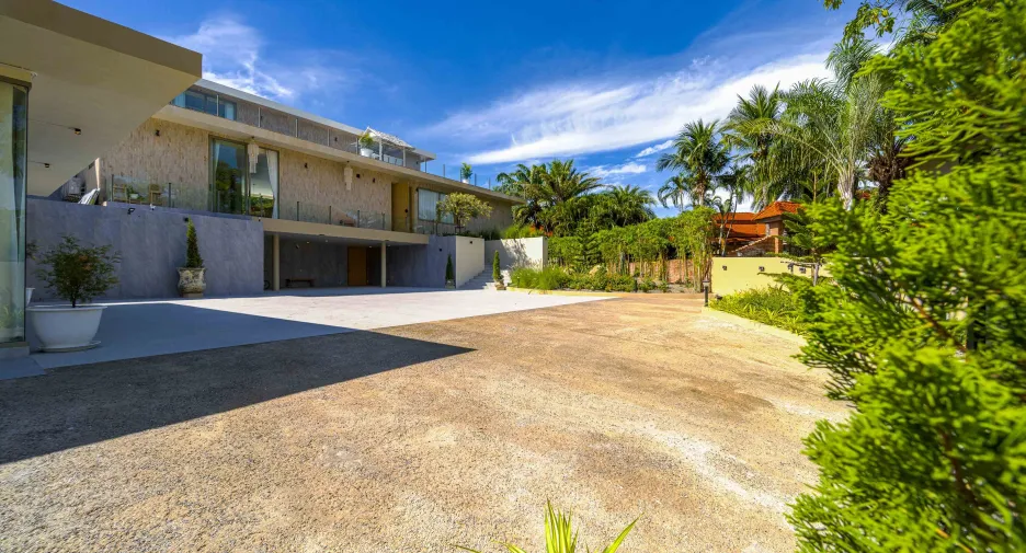 For sale 6 bedrooms villa in Cha Am, Phetchaburi