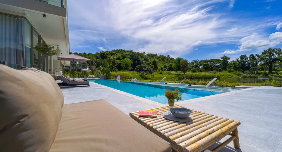 For sale 6 bedrooms villa in Cha Am, Phetchaburi