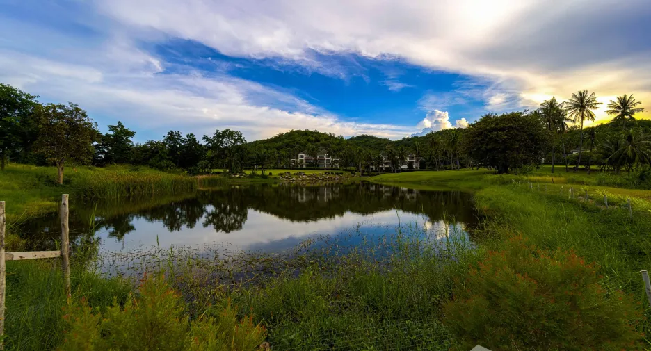 For sale 6 bedrooms villa in Cha Am, Phetchaburi