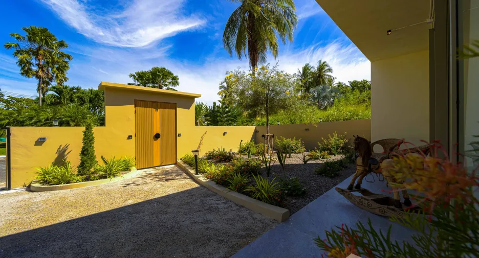 For sale 6 bedrooms villa in Cha Am, Phetchaburi
