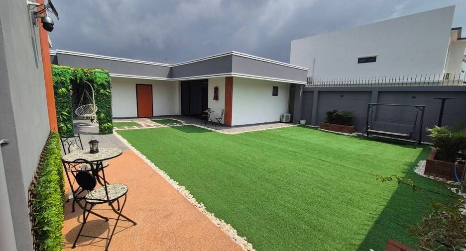 For sale 6 bedrooms house in Bang Lamung, Chonburi