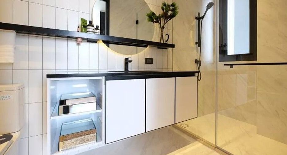 For sale 3 bedrooms condo in Khlong San, Bangkok