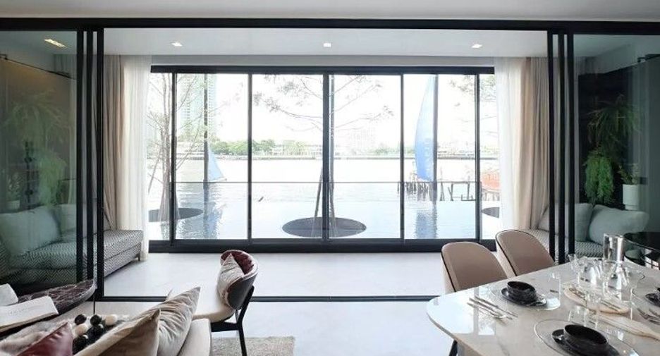For sale 3 bedrooms condo in Khlong San, Bangkok