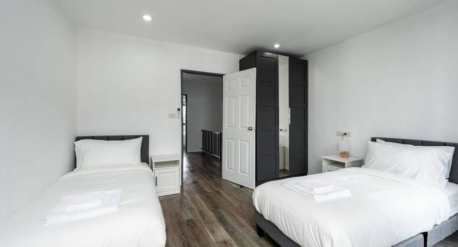 For rent 4 bedrooms townhouse in Ko Samui, Surat Thani