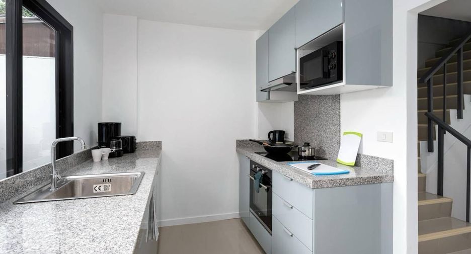 For rent 4 bedrooms townhouse in Ko Samui, Surat Thani