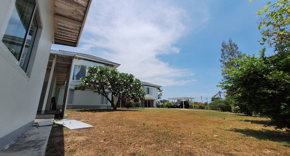 For sale 5 bedrooms house in Cha Am, Phetchaburi