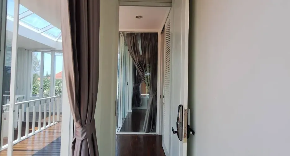 For sale 5 bedrooms house in Cha Am, Phetchaburi