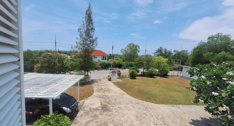 For sale 5 bedrooms house in Cha Am, Phetchaburi