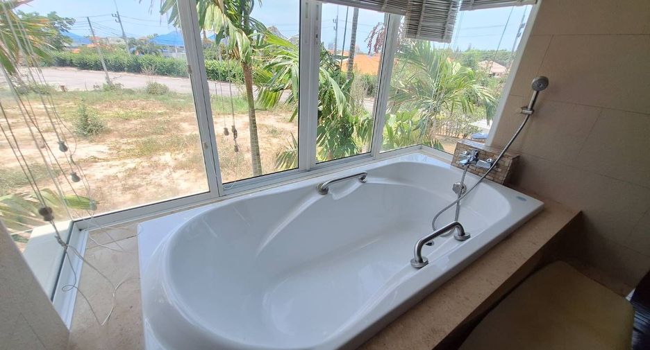 For sale 5 bedrooms house in Cha Am, Phetchaburi