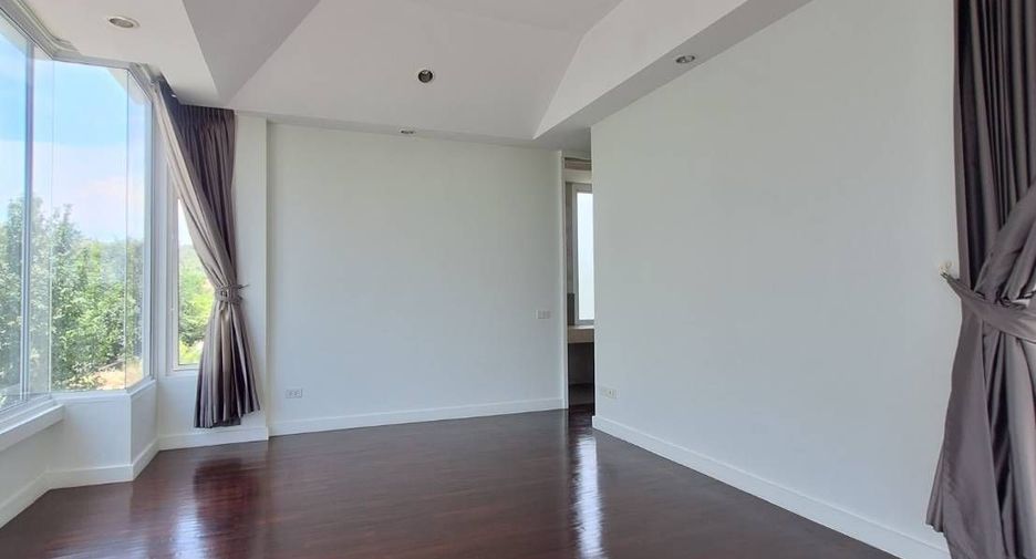 For sale 5 bedrooms house in Cha Am, Phetchaburi