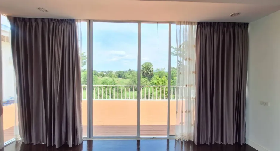 For sale 5 bedrooms house in Cha Am, Phetchaburi
