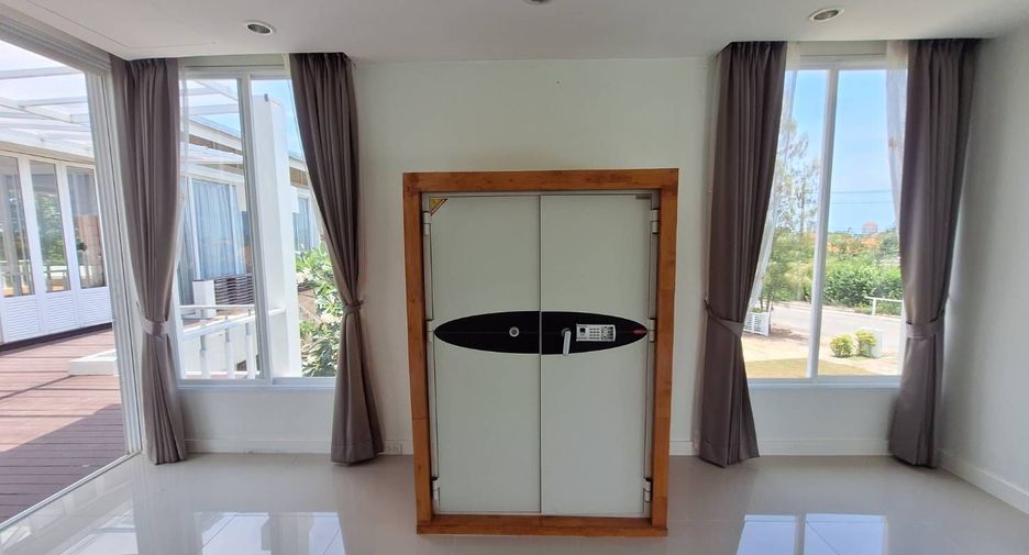 For sale 5 bedrooms house in Cha Am, Phetchaburi