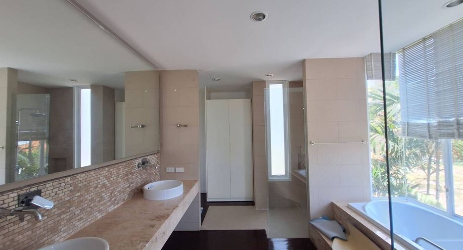 For sale 5 bedrooms house in Cha Am, Phetchaburi
