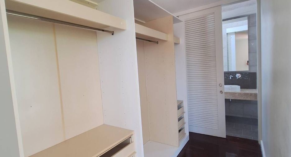 For sale 5 bedrooms house in Cha Am, Phetchaburi