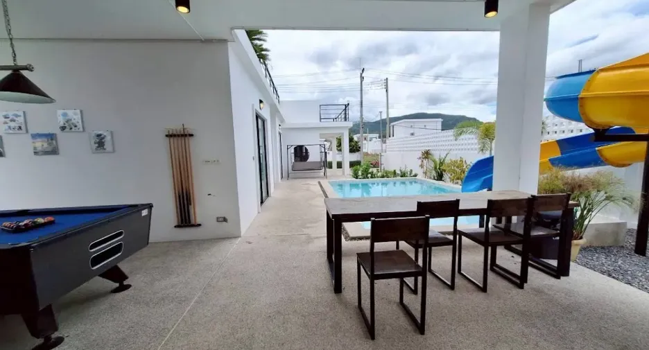 For rent 4 bedrooms villa in Hua Hin, Prachuap Khiri Khan