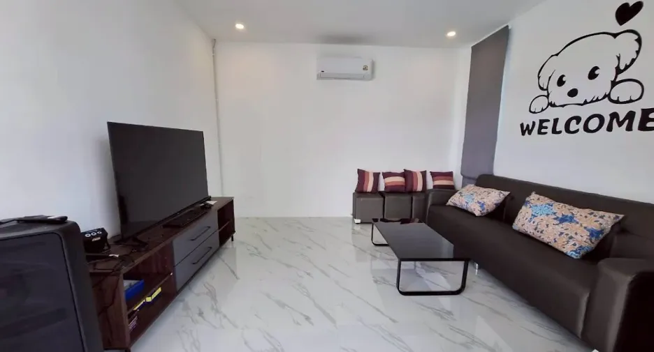 For rent 4 bedrooms villa in Hua Hin, Prachuap Khiri Khan