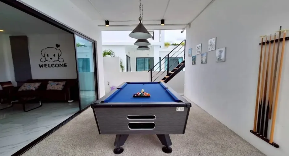 For rent 4 bedrooms villa in Hua Hin, Prachuap Khiri Khan