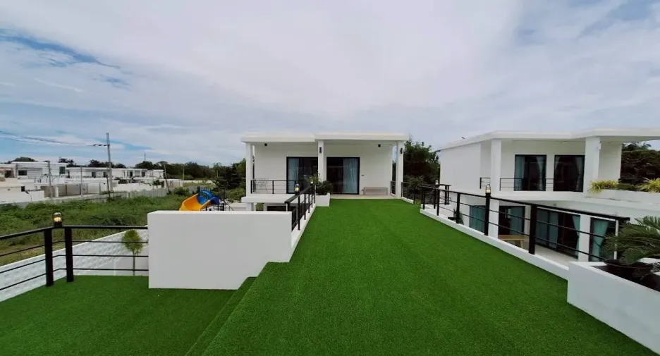 For rent 4 bedrooms villa in Hua Hin, Prachuap Khiri Khan
