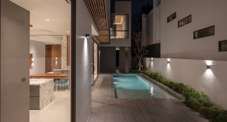 For sale 3 bedrooms villa in Mueang Chiang Mai, Chiang Mai