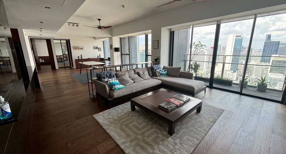For sale and for rent 2 bedrooms condo in Sathon, Bangkok