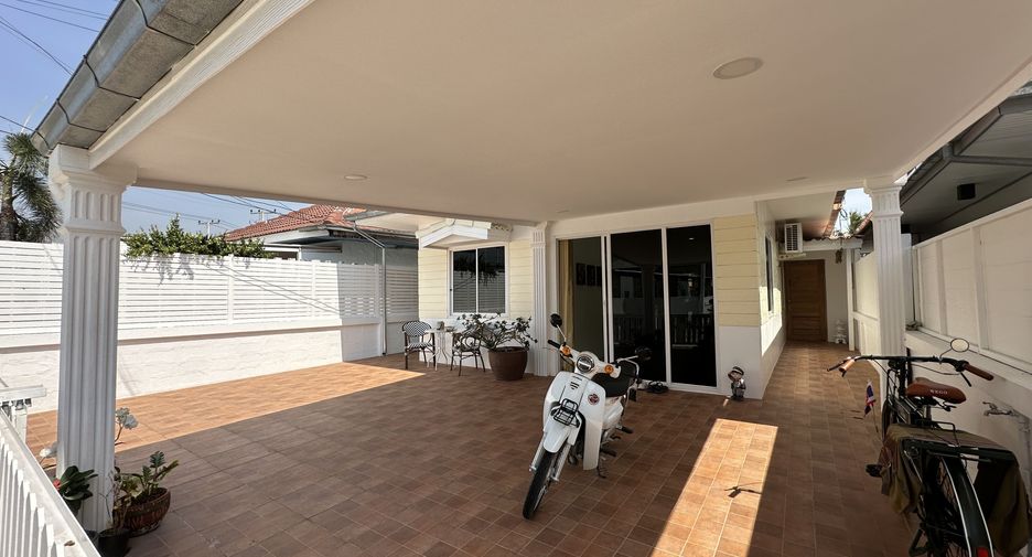 For sale 2 bedrooms house in Cha Am, Phetchaburi
