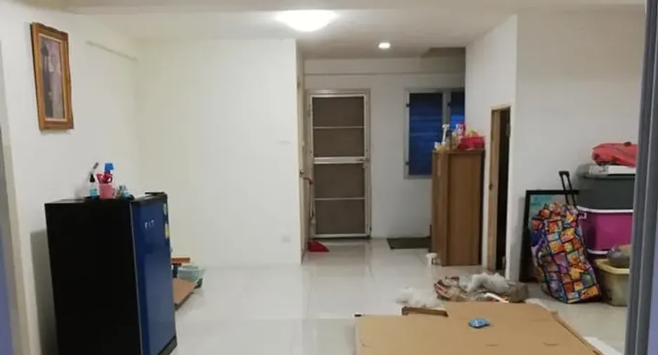For sale and for rent 4 bedrooms retail Space in Bang Kapi, Bangkok