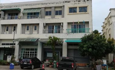 À vendre et à louer 4 chambres local commercial à Bang Kapi, Bangkok
