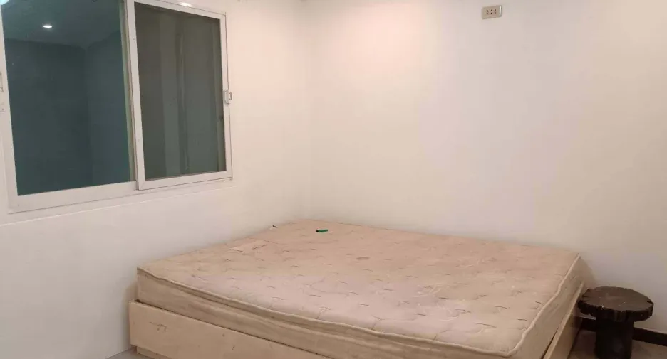 For sale and for rent 2 bedrooms townhouse in Hua Hin, Prachuap Khiri Khan
