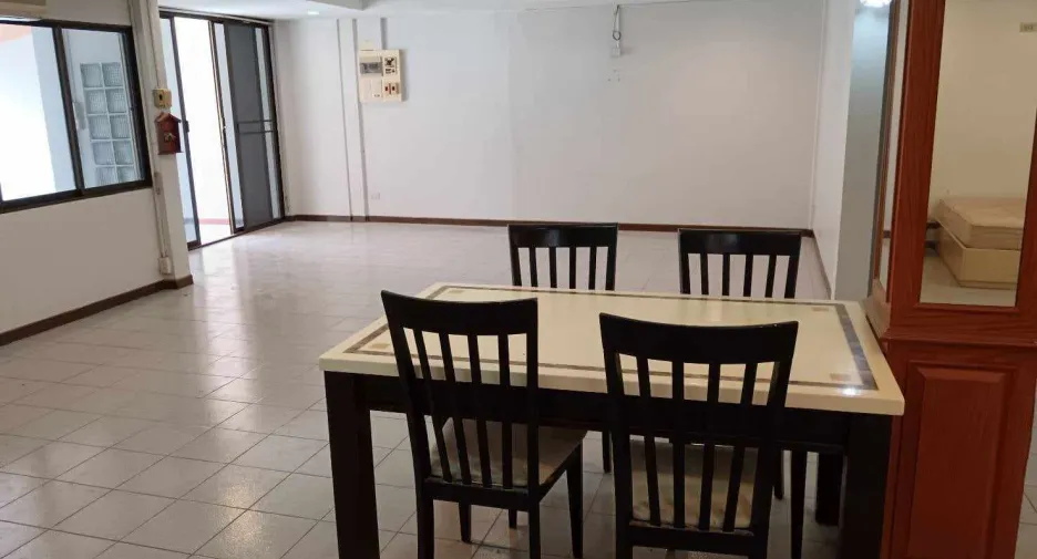 For sale and for rent 2 bedrooms townhouse in Hua Hin, Prachuap Khiri Khan