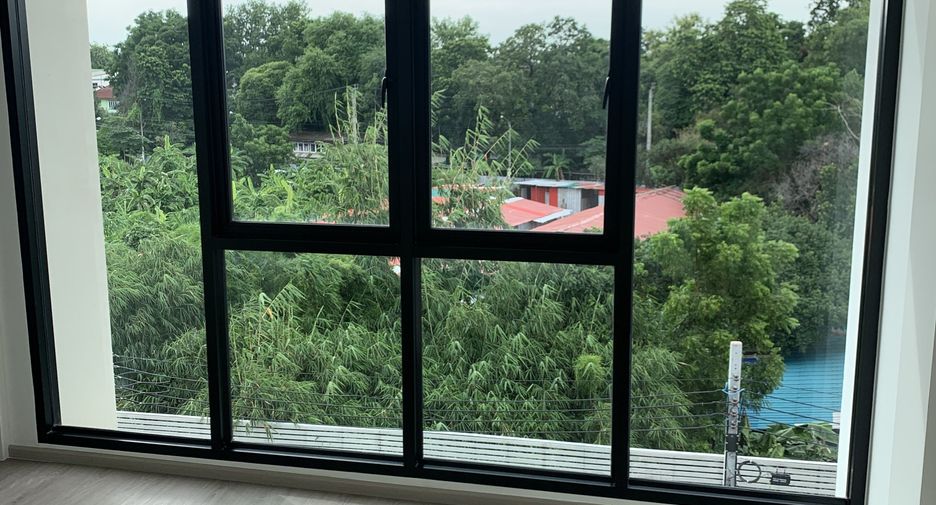 For sale 3 bedrooms townhouse in Bangkok Noi, Bangkok