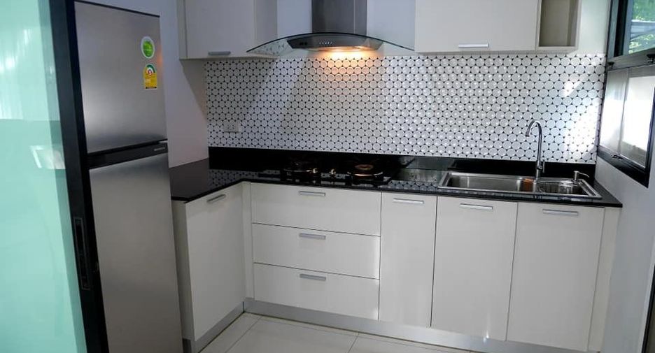 For sale and for rent 3 bedrooms townhouse in Mueang Chiang Mai, Chiang Mai